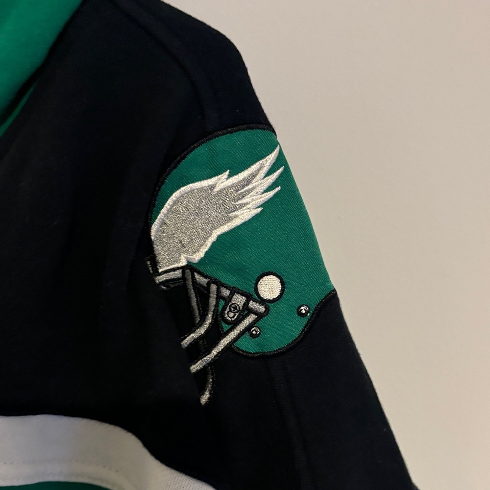 47 Brand Green and Cream Apparel - Picture 5 of 7